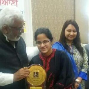MS Divya Sharma receve State Award in Panjab 